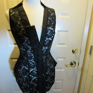 NEW LYDIA USA LACE SLEEVELESS BLOUSE WOMANS LARGE